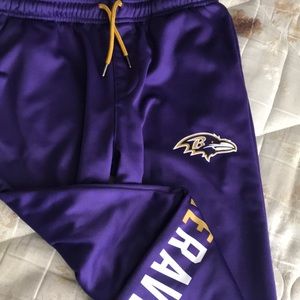 Raven joggers